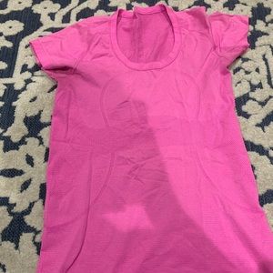 Lululemon Athletica! Swiftly tech short sleeve!